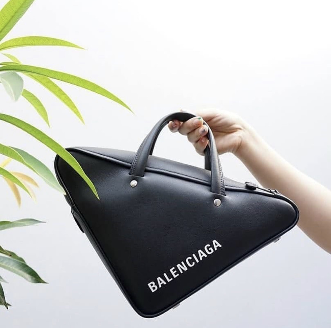 BALENCIAGA VÀ 4 THIẾT KẾ TÚI XÁCH LÀM NÊN ĐẲNG CẤP THỜI TRANG KHÁC BIỆT